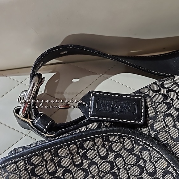 Coach Crossbody Messenger Bag - Picture 3 of 9